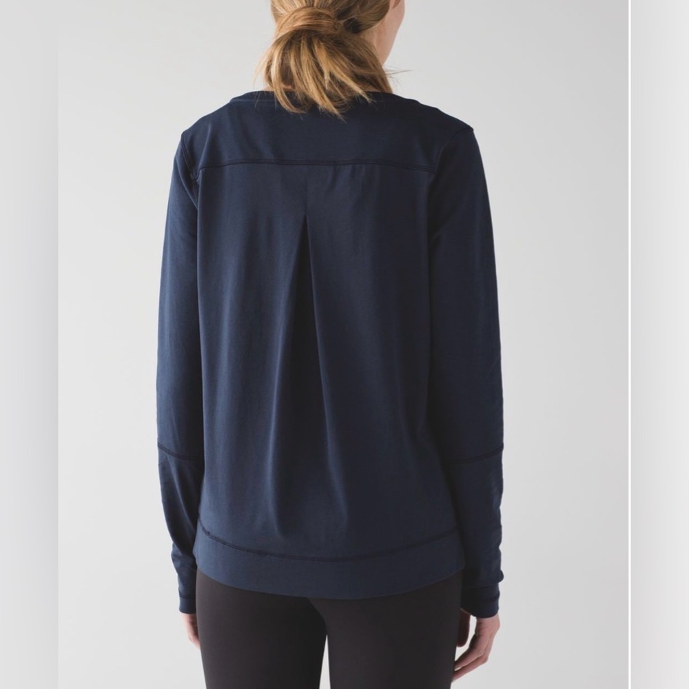🍋 Lululemon Belle Women’s Long Sleeve Inkwell Navy Pullover Size 8/10 - Picture 2 of 12